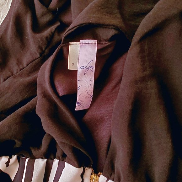 alya | B&W Midi - Picture 3 of 3